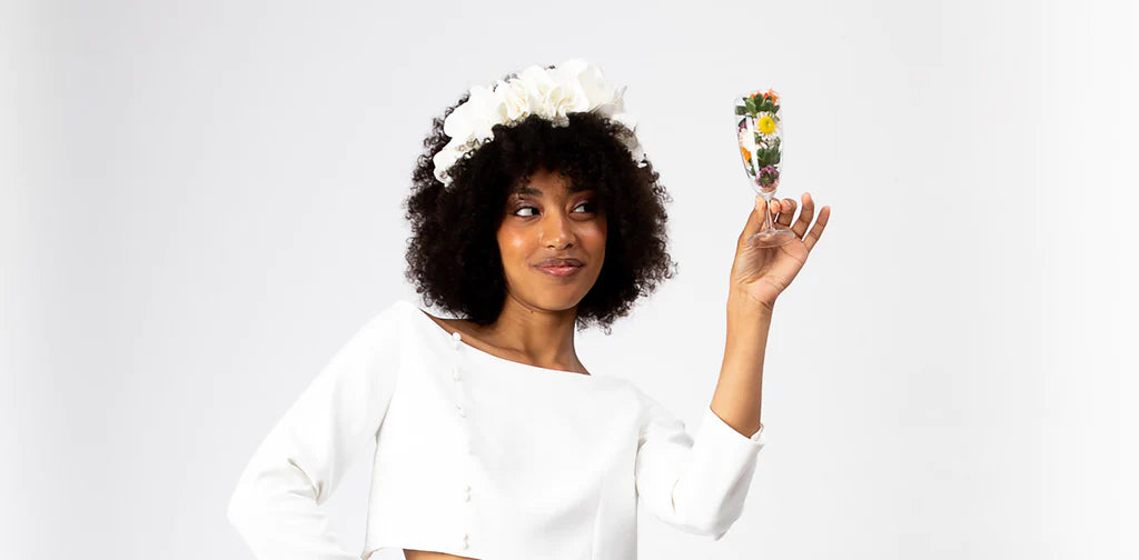 Robe cérémonie ; Des accessoires éthiques et responsables pour votre mariage