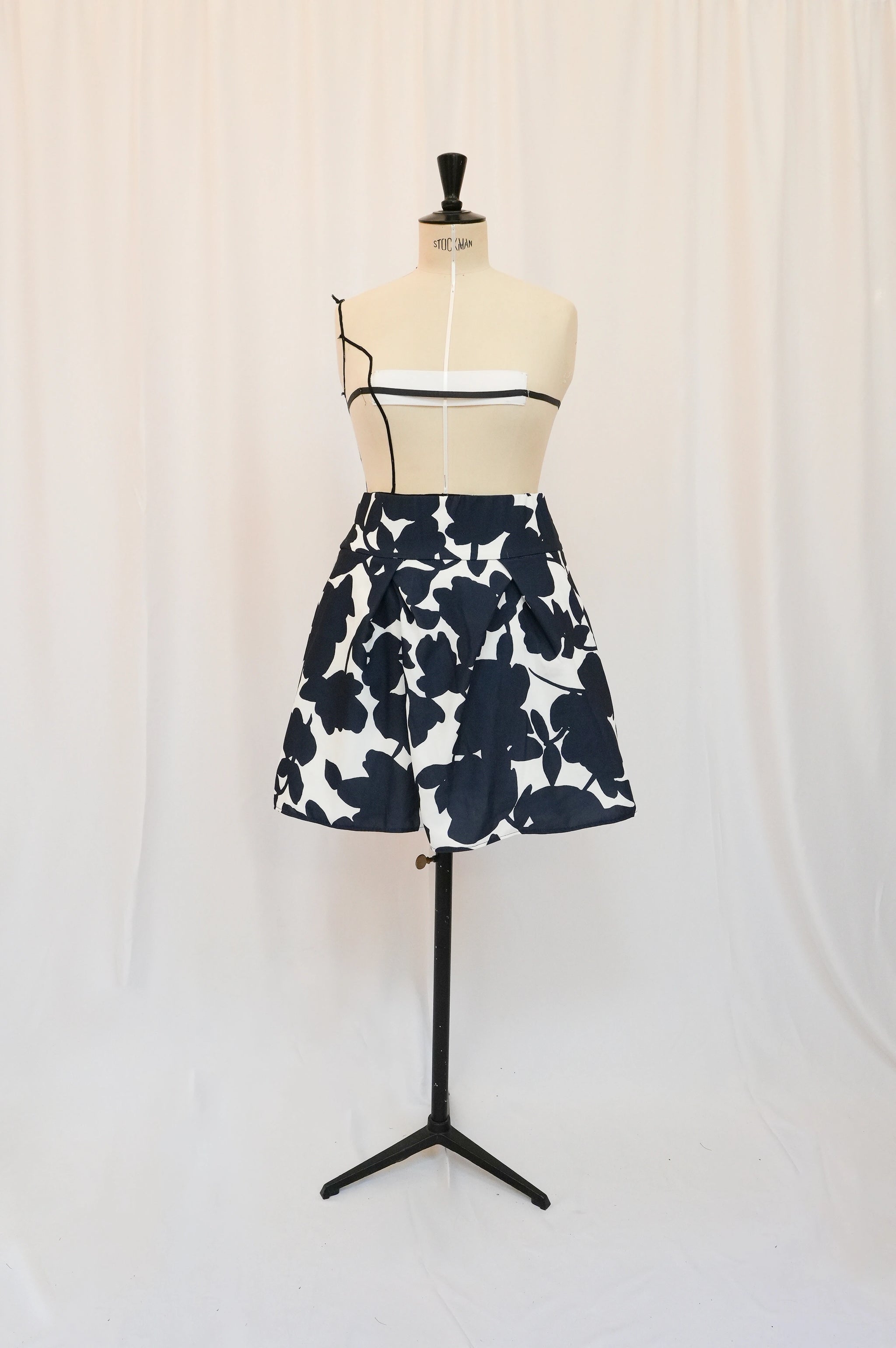 jupe Intrépide bleu et blanc T44 n°768 - Vente Prototype