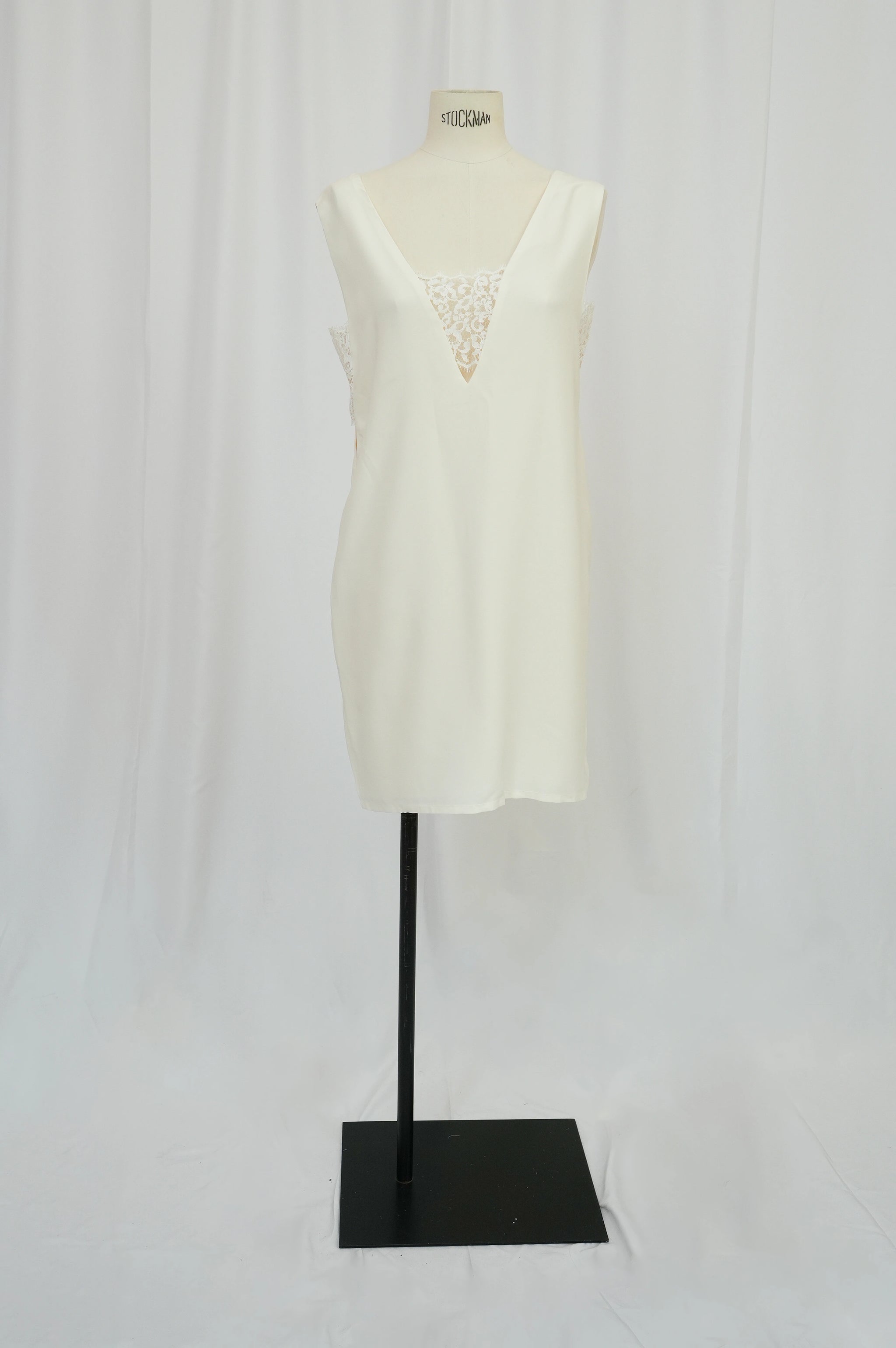 Robe Enjoleuse T40 n°831 - Vente Prototype