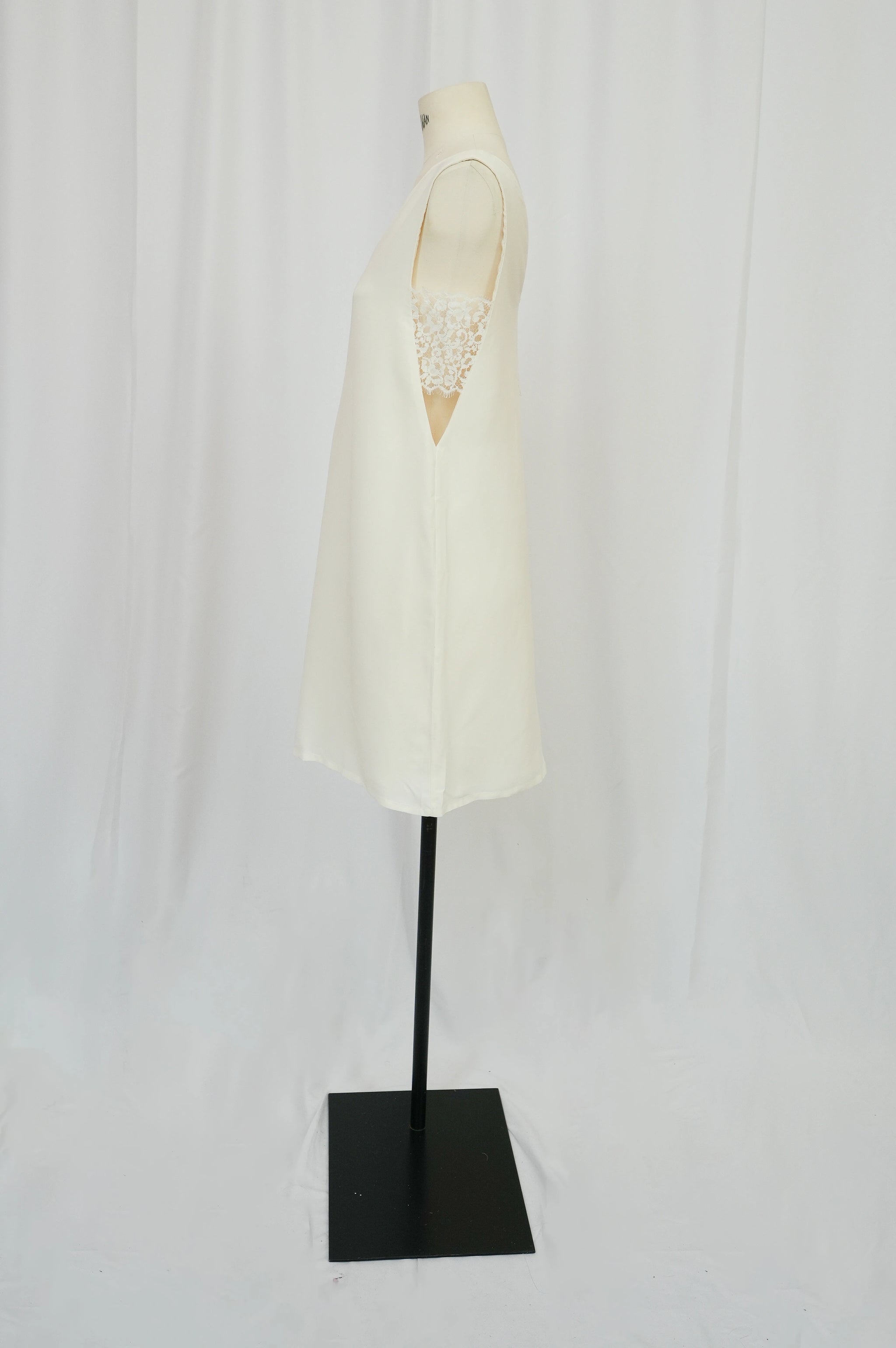 Robe Enjoleuse T40 n°831 - Vente Prototype