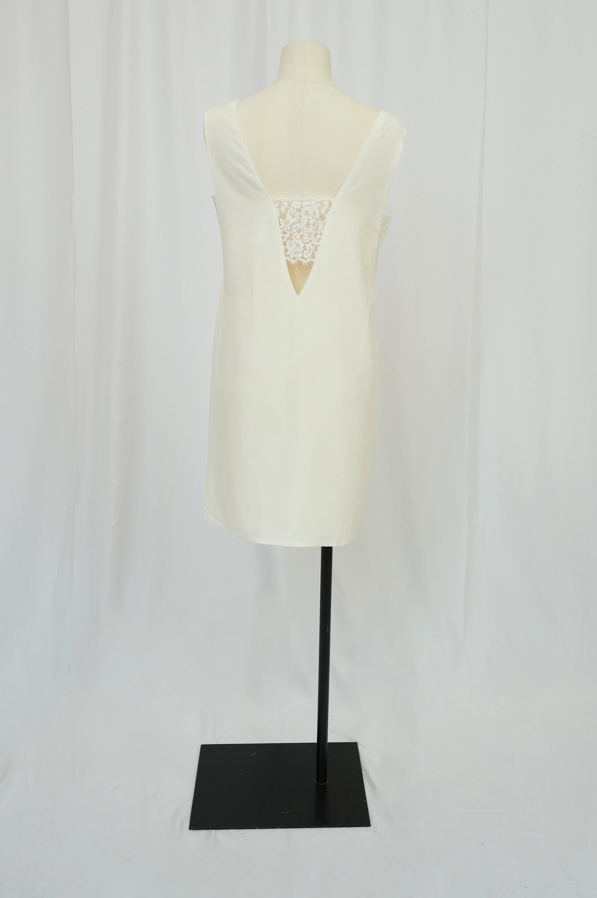 Robe Enjoleuse T40 n°831 - Vente Prototype