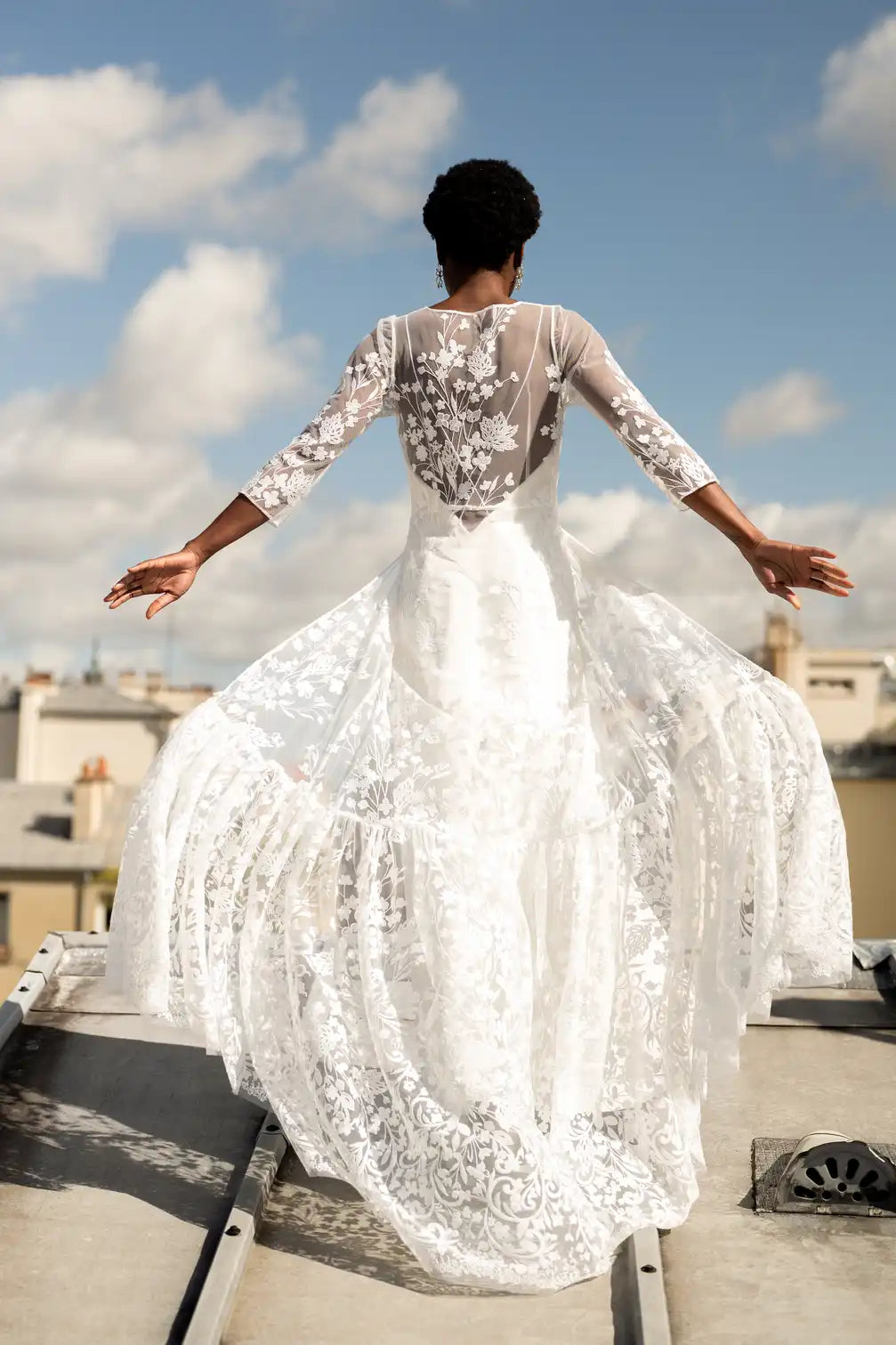 L'éblouissante -  Sur-robe Dentelle