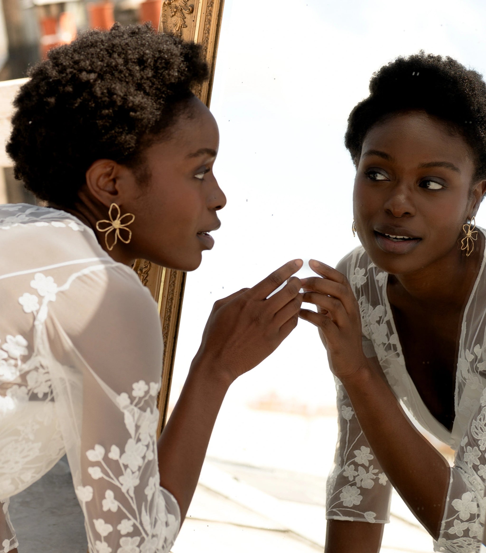 Boucles d’oreilles fleurs dorées