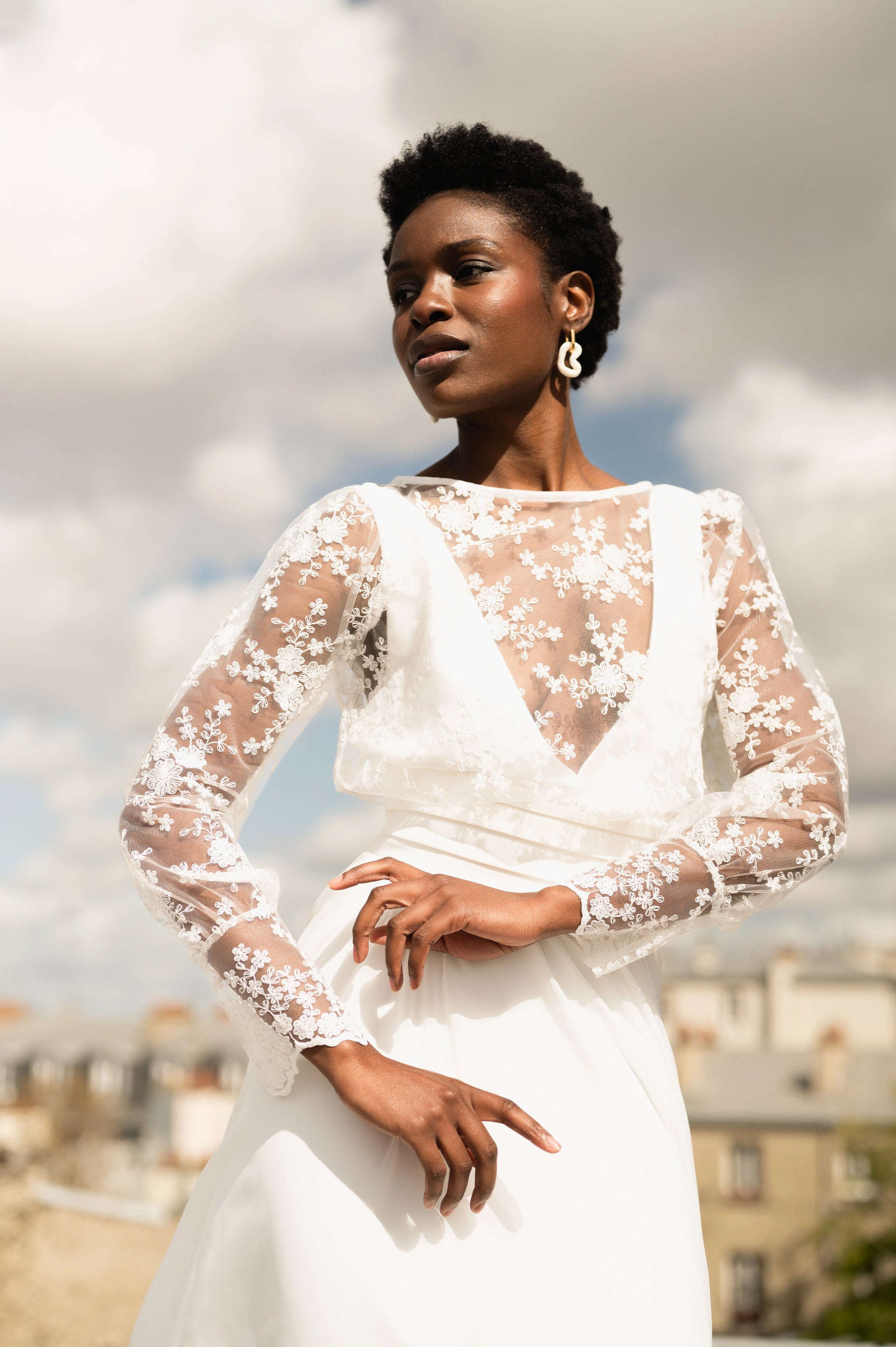 Boucles d'oreilles double anneaux blanc et doré