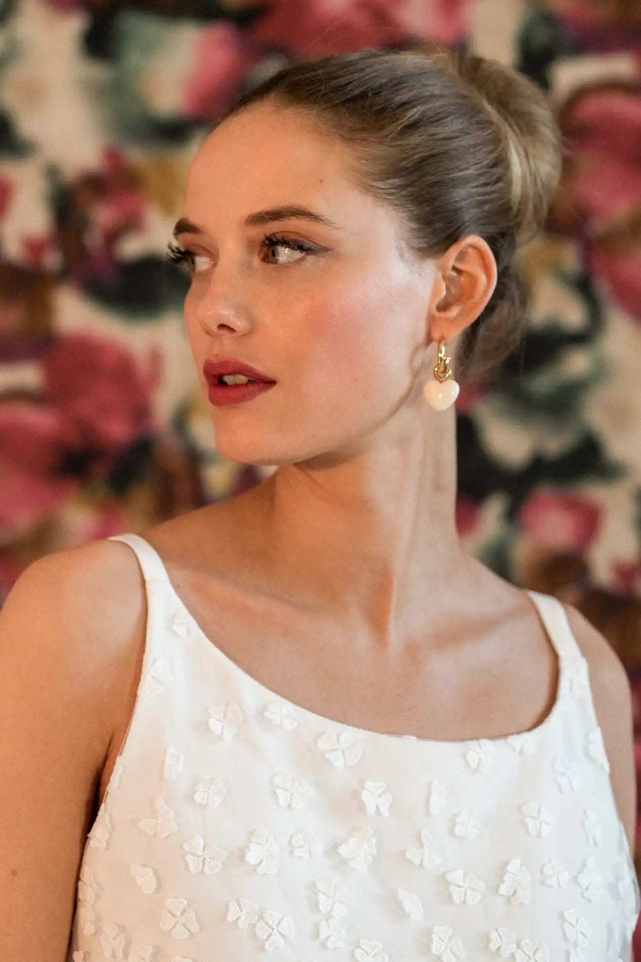 Boucles d'oreilles coeurs blancs