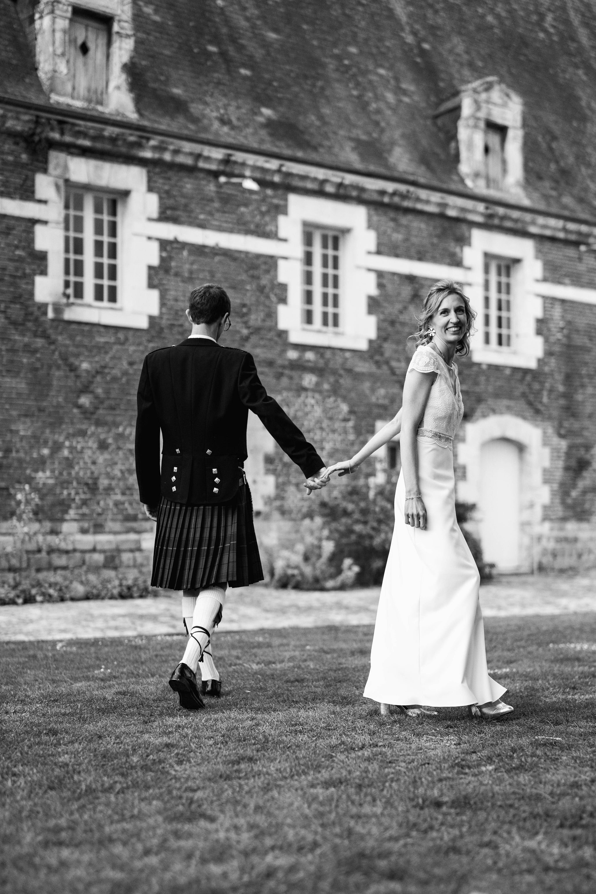 Seconde Main - Ensemble Jupe Élancée et Top Joviale C48 - L'Amusée