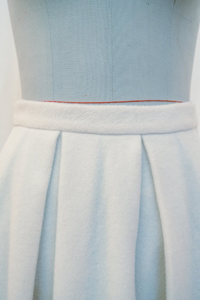 The Timeless Wool Skirt / 2 - Second Hand - T36 